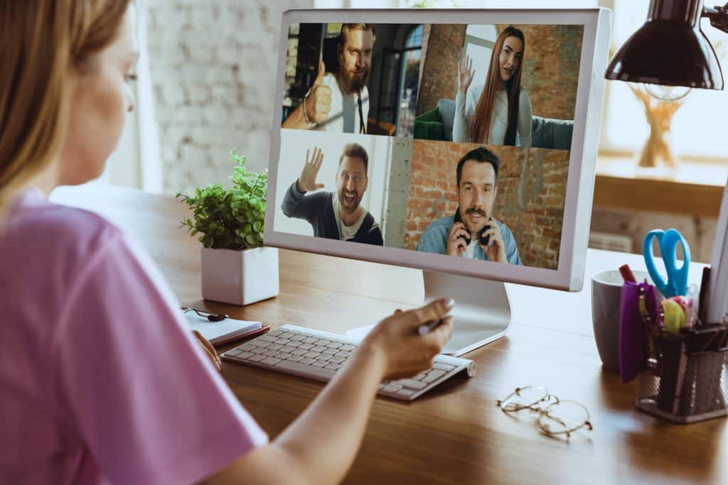 como funciona o trabalho híbrido